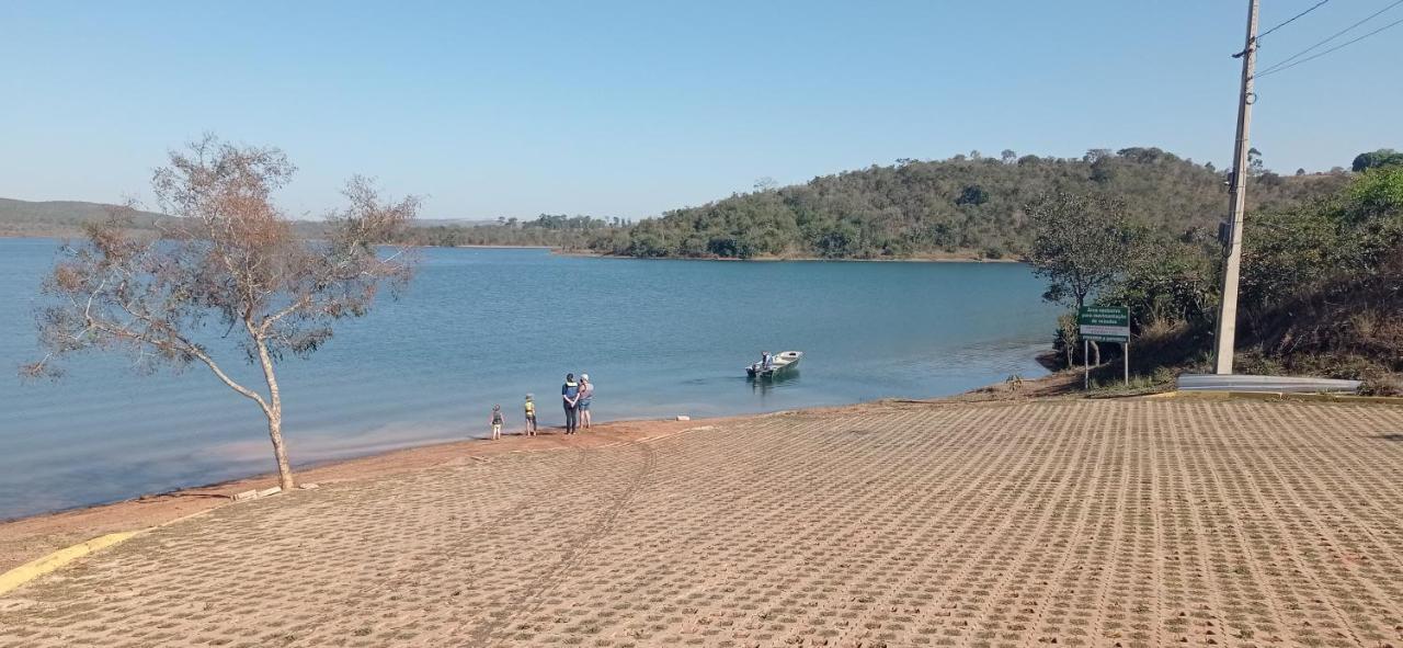 Chale Mirante, Piscina, Cachoeira, Lago E Vista Espetacular Alexania المظهر الخارجي الصورة